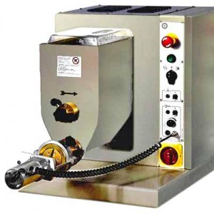 Machine professionnelle production pâtes par extrusion TECH-B8
